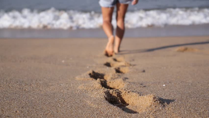 running on sand barefoot