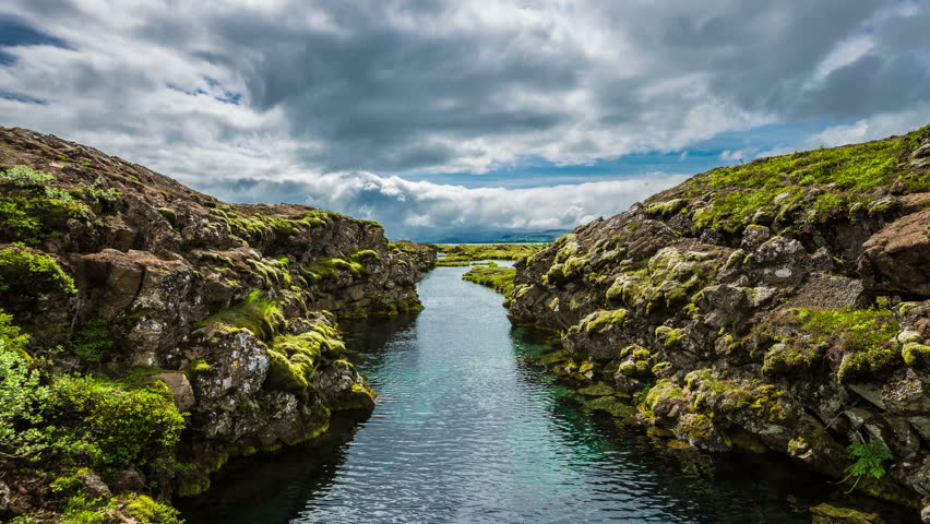 Silfra, A Rift That Is Part Of The Divergent Tectonic Boundary Between ...